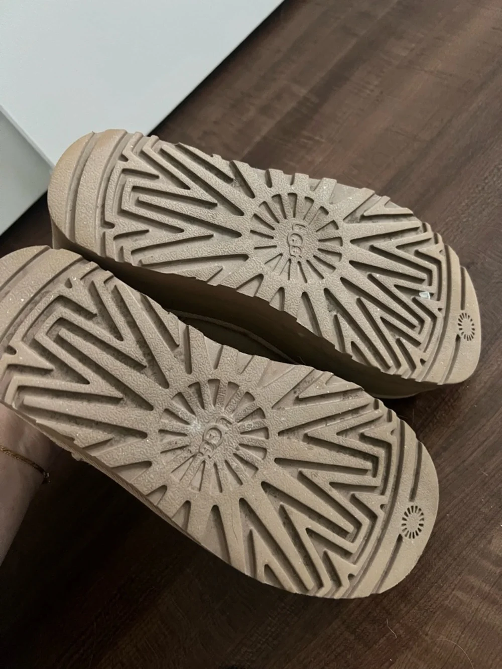 UGG Women's Chestnut Platform Shearling Ankle Slippers - Picture 4 of 5